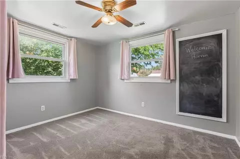 Bedroom - 1907 Hart Cir, Hampton, VA 23663 photo 3 of 6
