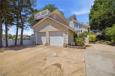 2305 Dinwiddie Rd, Virginia Beach, VA 23455