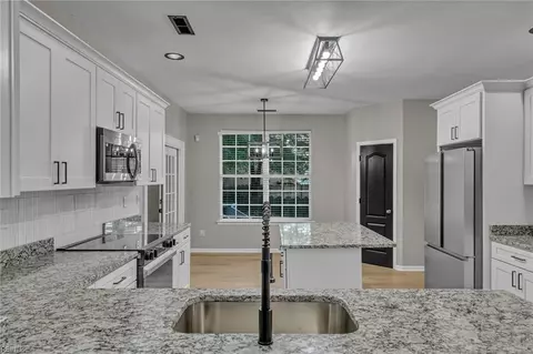 Kitchen - 402 Undershot Ct, Chesapeake, VA 23323 photo 1 of 4