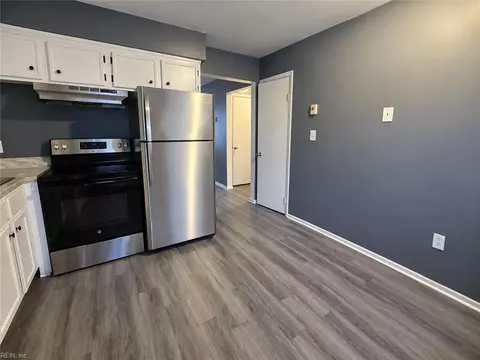 Kitchen - 2127 Grandy Ave, Norfolk, VA 23504 photo 5 of 5