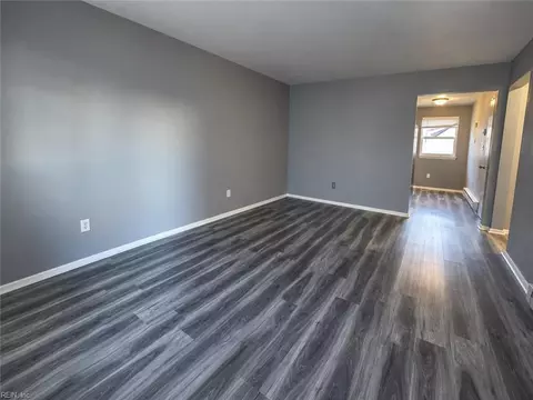 Living - 2127 Grandy Ave, Norfolk, VA 23504 photo 3 of 3