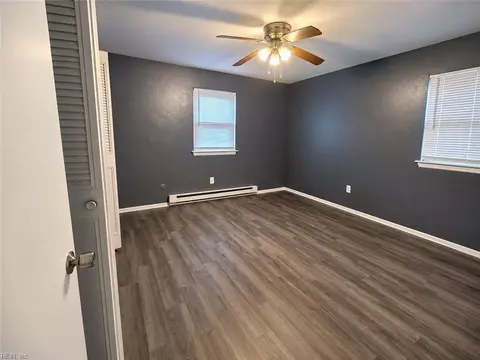 Bedroom - 2127 Grandy Ave, Norfolk, VA 23504 photo 4 of 7