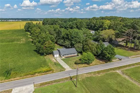 5144 Ballahack Rd, Chesapeake, VA 23322
