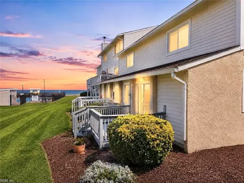 Exterior - 20 Cantamar Ct, Hampton, VA 23664 photo 1 of 7
