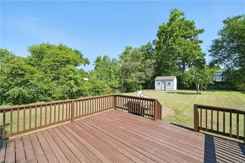 Exterior - 32 Claremont Ave, Hampton, VA 23661 photo 4 of 8