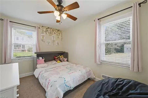 Bedroom - 32 Claremont Ave, Hampton, VA 23661 photo 4 of 5