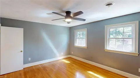 Bedroom - 723 E Riverview Dr, Suffolk, VA 23434 photo 6 of 12