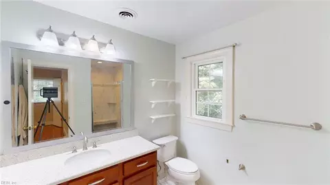 Bath - 723 E Riverview Dr, Suffolk, VA 23434 photo 2 of 4