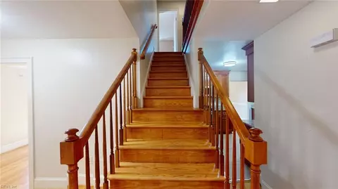 Entry Way - 723 E Riverview Dr, Suffolk, VA 23434 photo 3 of 3