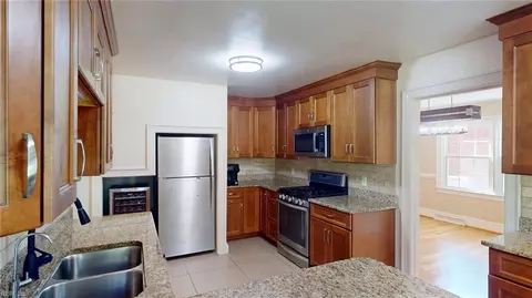 Kitchen - 723 E Riverview Dr, Suffolk, VA 23434 photo 3 of 6