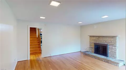Living - 723 E Riverview Dr, Suffolk, VA 23434 photo 6 of 6
