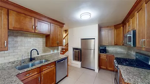 Kitchen - 723 E Riverview Dr, Suffolk, VA 23434 photo 4 of 6