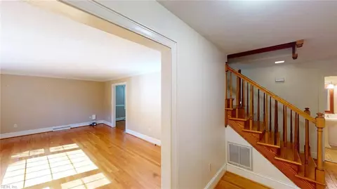 Entry Way - 723 E Riverview Dr, Suffolk, VA 23434 photo 1 of 3