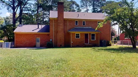 Exterior - 723 E Riverview Dr, Suffolk, VA 23434 photo 3 of 3