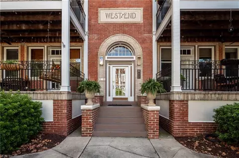 912 Matoaka St #4, Norfolk, VA 23507