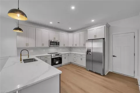 Kitchen - 236 W Queen St, Hampton, VA 23669 photo 3 of 5