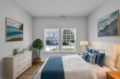 Bedroom - 236 W Queen St, Hampton, VA 23669 photo 1 of 20