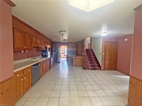 Entry Way - 620 Emerald Ct, Chesapeake, VA 23320 photo 1 of 1