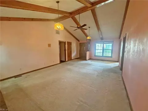 Living - 620 Emerald Ct, Chesapeake, VA 23320 photo 1 of 5
