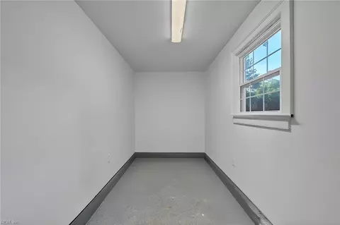 2405 Entrada Dr, Virginia Beach, VA 23456