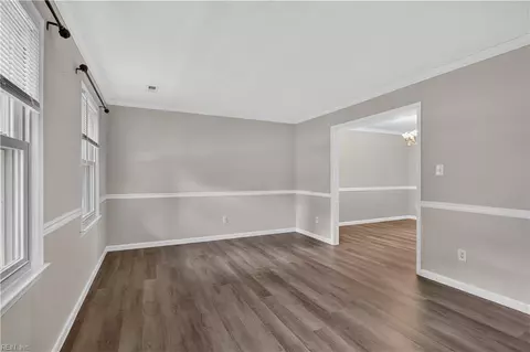 Living - 68 Michaels Woods Dr, Hampton, VA 23666 photo 9 of 12