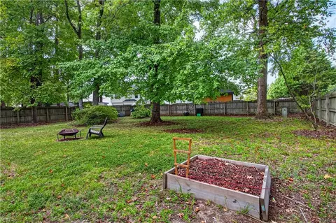Exterior - 68 Michaels Woods Dr, Hampton, VA 23666 photo 6 of 9