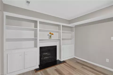 Living - 68 Michaels Woods Dr, Hampton, VA 23666 photo 8 of 12