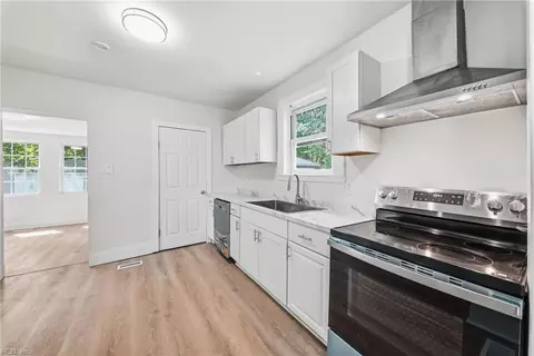 1222 27th St, Newport News, VA 23607