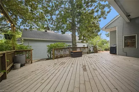 Exterior - 1101 Lexan Ave, Norfolk, VA 23508 photo 3 of 7