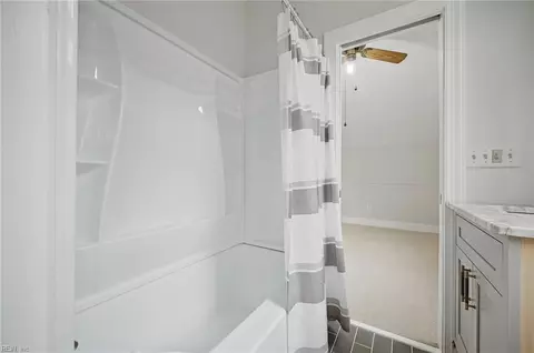 Bath - 1101 Lexan Ave, Norfolk, VA 23508 photo 6 of 6