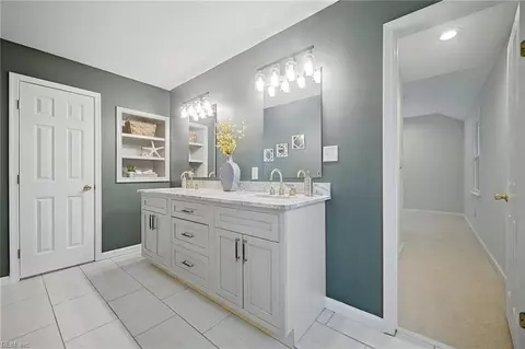 Bath - 1101 Lexan Ave, Norfolk, VA 23508 photo 1 of 6