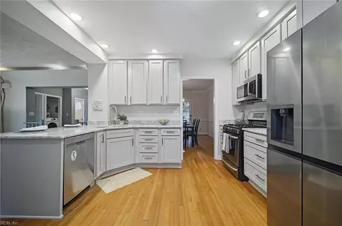 Kitchen - 1101 Lexan Ave, Norfolk, VA 23508 photo 3 of 3