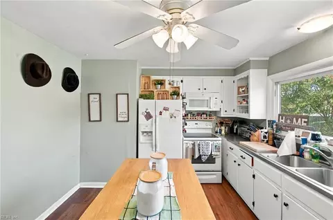 Kitchen - 13 Bedford Ct, Hampton, VA 23664 photo 2 of 4