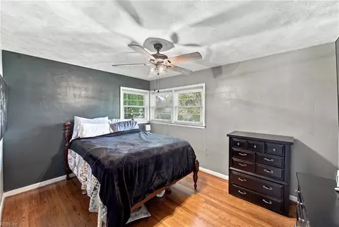 Bedroom - 13 Bedford Ct, Hampton, VA 23664 photo 2 of 4