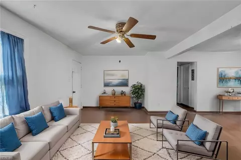 Living - 716 Grove St, Hampton, VA 23664 photo 1 of 2