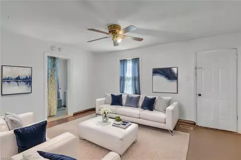 Living - 716 Grove St, Hampton, VA 23664 photo 2 of 2