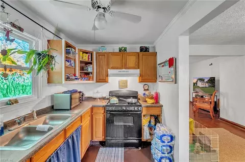 Kitchen - 716 Grove St, Hampton, VA 23664 photo 4 of 4