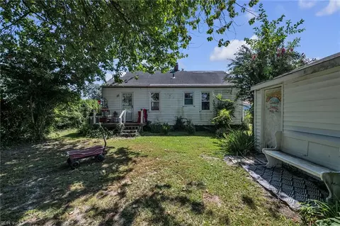 Exterior - 716 Grove St, Hampton, VA 23664 photo 14 of 14