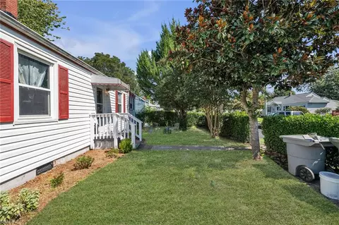 Exterior - 716 Grove St, Hampton, VA 23664 photo 4 of 14