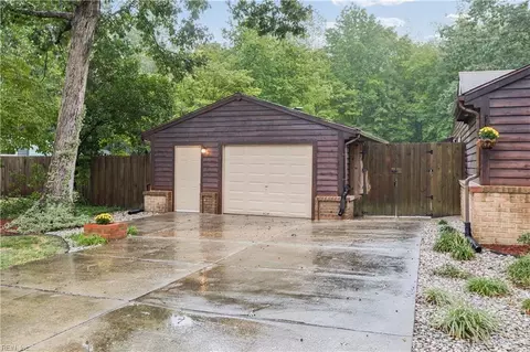 Exterior - 8165 Sheffield Dr, Gloucester, VA 23061 photo 4 of 16