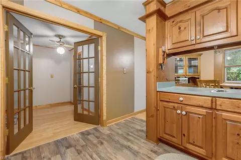 Entry Way - 8165 Sheffield Dr, Gloucester, VA 23061 photo 4 of 6