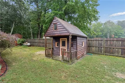 Exterior - 8165 Sheffield Dr, Gloucester, VA 23061 photo 12 of 16