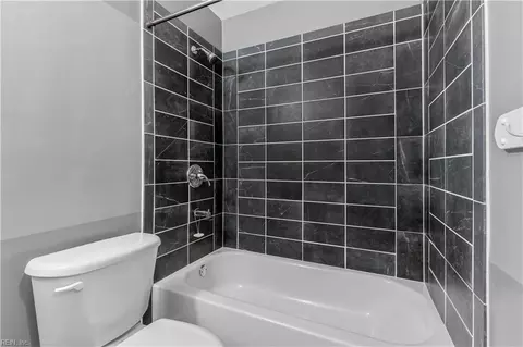 Bath - 8165 Sheffield Dr, Gloucester, VA 23061 photo 2 of 4
