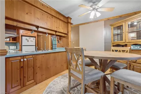 Dining - 8165 Sheffield Dr, Gloucester, VA 23061 photo 3 of 5