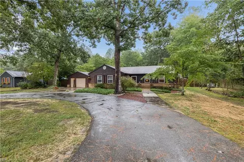 Exterior - 8165 Sheffield Dr, Gloucester, VA 23061 photo 3 of 16