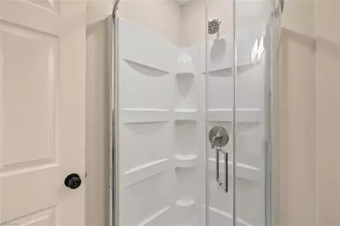 Bath - 540 Dixie Dr, Norfolk, VA 23505 photo 2 of 4