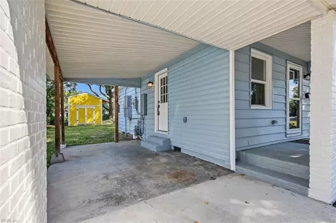 Exterior - 540 Dixie Dr, Norfolk, VA 23505 photo 3 of 7