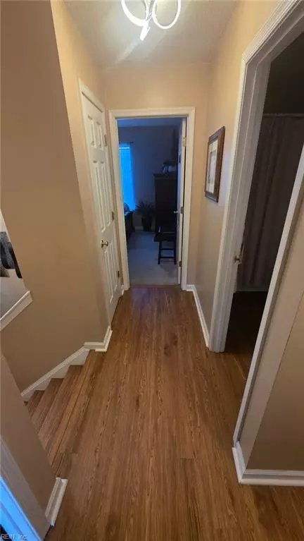 Entry Way - 2080 Maple Leaf Cres, Suffolk, VA 23434 photo 3 of 12