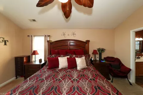 Bedroom - 2080 Maple Leaf Cres, Suffolk, VA 23434 photo 3 of 8