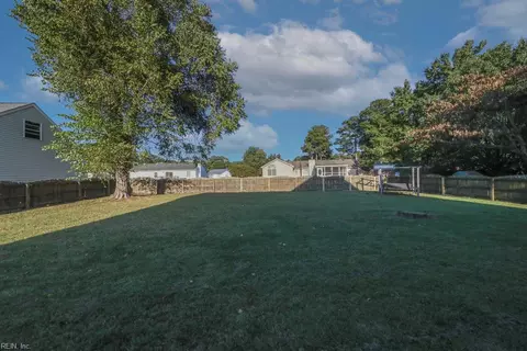 Exterior - 2080 Maple Leaf Cres, Suffolk, VA 23434 photo 5 of 5